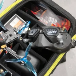 Lumenier AXII HD Stubby 5.8GHz Antenna For DJI Digital HD FPV Goggles -DJI Shop axii hd 5 8ghz antenna for dji fpv goggles bag side 1